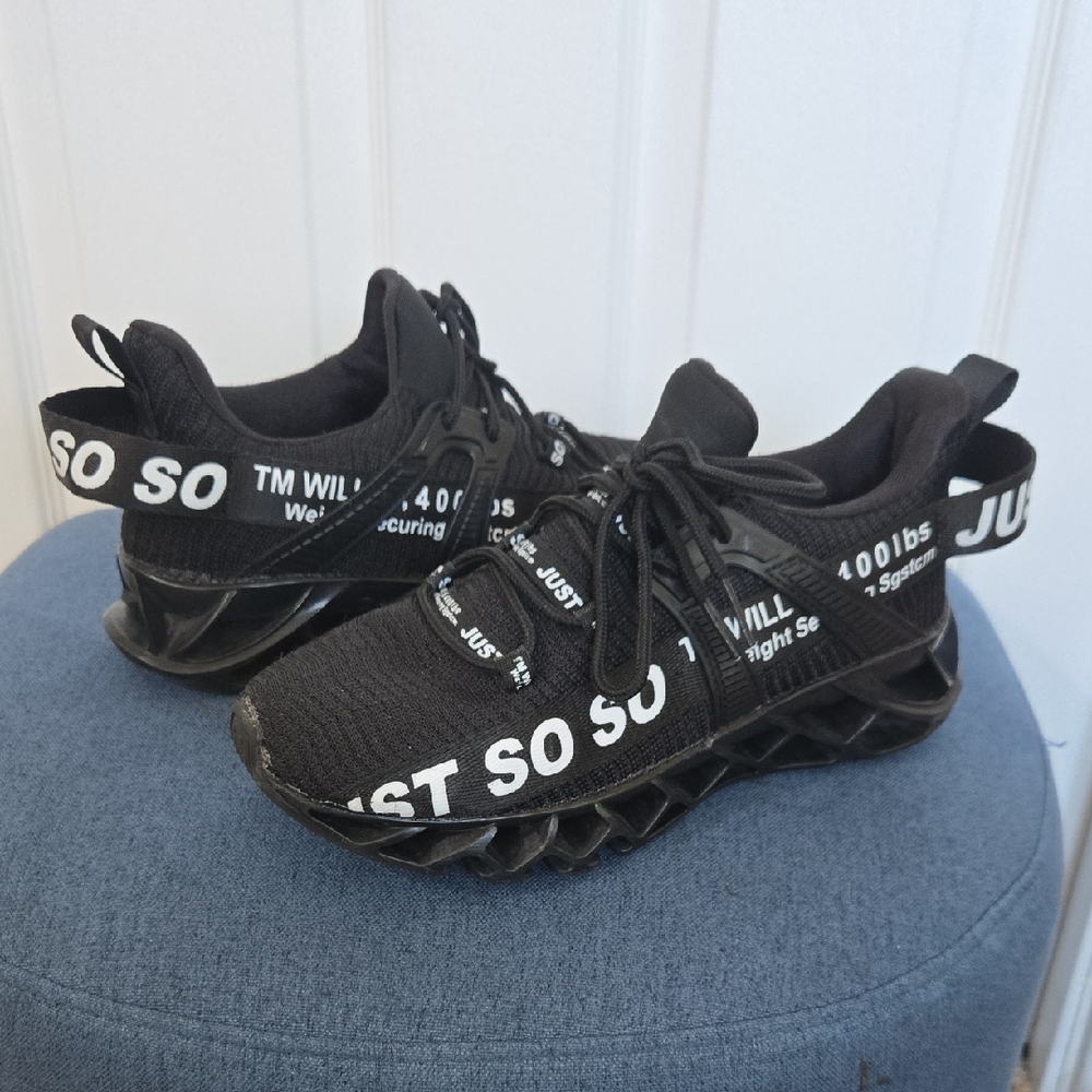 Black Athletic Sneakers with Unique Sole Design